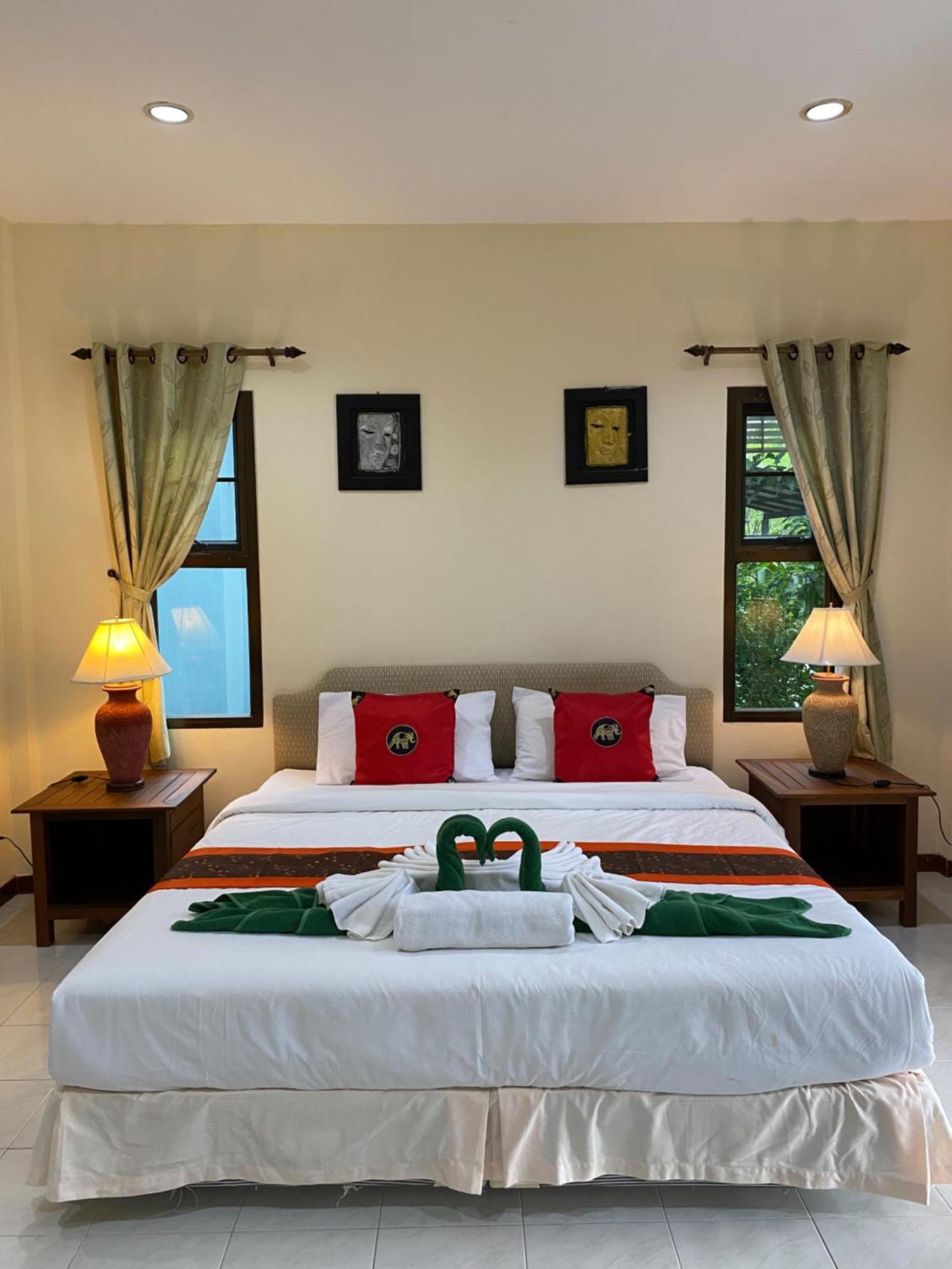 Cousin Resort Khao Lak Bagian luar foto